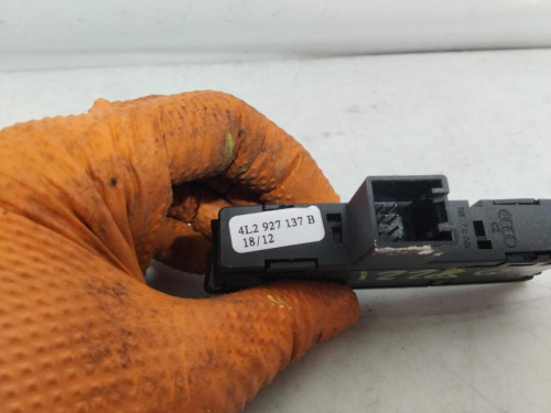 WARNING Audi Q7 (4L) 