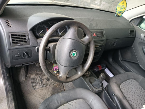 SKODA FABIA (6Y2/6Y3) — vehículo donante para recambios 
