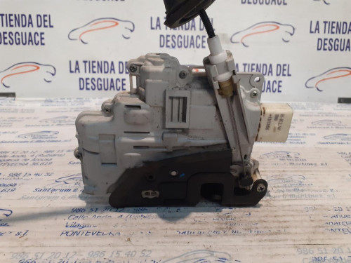  CERRADURA PUERTA TRASERA IZQUIERDA 