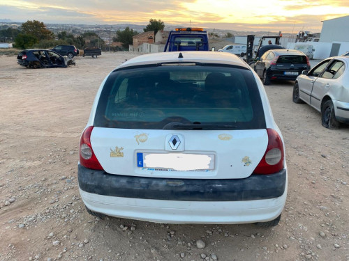 RENAULT CLIO II FASE I (B/CB0) — Donor Vehicle for Used Parts 