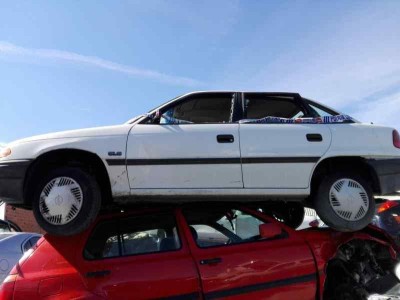 OPEL ASTRA F BERLINA