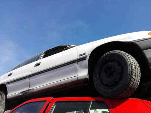 OPEL ASTRA F BERLINA — vehículo donante para recambios 
