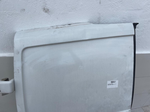 PUERTA TRASERA IZQUIERDA Mercedes-Benz VITO FURGÓN (639) 