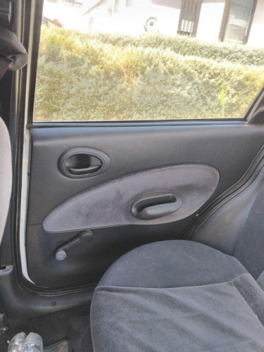 GUARNECIDO PUERTA TRASERA DERECHA Ford Escort Berl./Turnier (1995->) Ford Escort Berl./Turnier (1995->) 