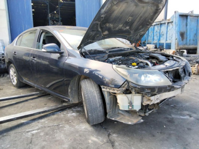 RENAULT LATITUDE