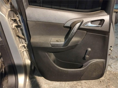 GUARNECIDO PUERTA TRASERA IZQUIERDA