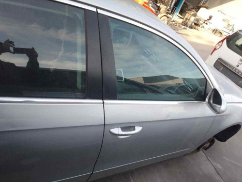 PUERTA DELANTERA DERECHA Volkswagen PASSAT BERLINA (3C2) 