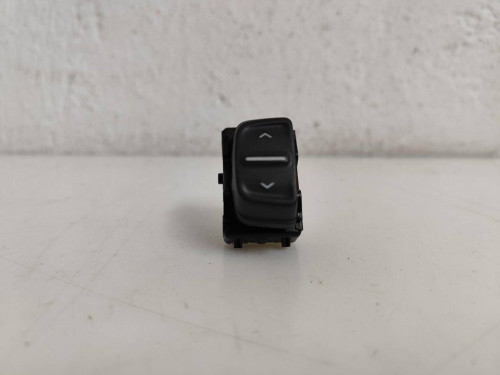  MANDO ELEVALUNAS DELANTERO DERECHO DACIA SANDERO II 