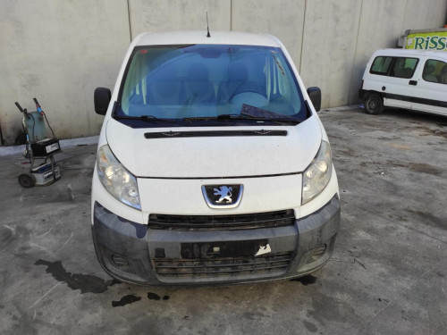 PEUGEOT EXPERT FURGÓN — автомобиль-донор на запчасти 