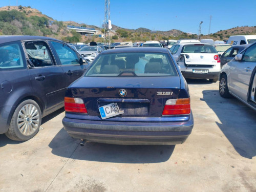  BMW SERIE 3 BERLINA (E36) 