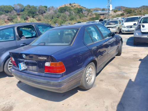  BMW SERIE 3 BERLINA (E36) 