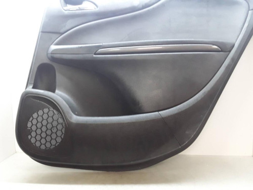 GUARNECIDO PUERTA TRASERA DERECHA Opel ZAFIRA C TOURER 