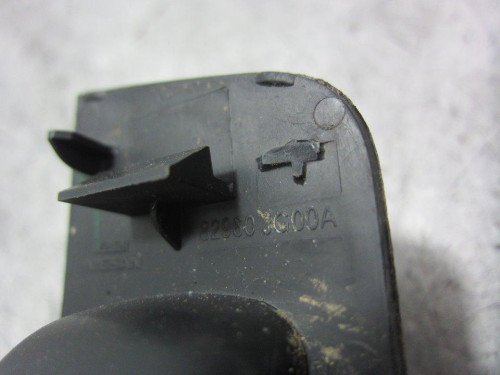  MANDO ELEVALUNAS TRASERO DERECHO NISSAN X-TRAIL (T31) 