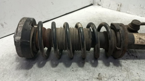 AMORTIGUADOR DELANTERO DERECHO used