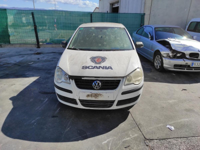 VOLKSWAGEN POLO IV (9N3)