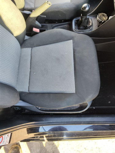 ASIENTO DELANTERO DERECHO Volkswagen POLO V (6R1) 