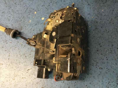 CERRADURA PUERTA DELANTERA DERECHA