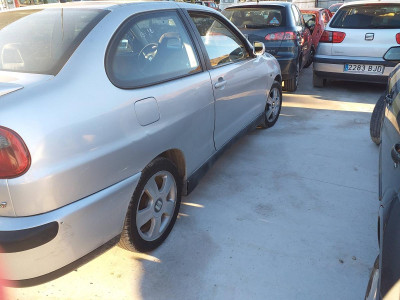 SEAT CORDOBA BERLINA (6K2)
