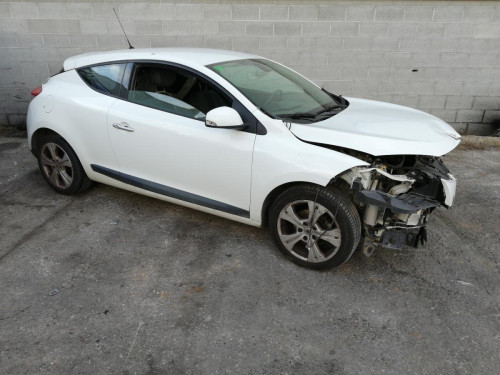RENAULT MEGANE III COUPE — vehículo donante para recambios 