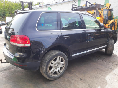 VOLKSWAGEN TOUAREG (7LA)