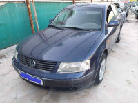 VOLKSWAGEN PASSAT BERLINA (3B2)