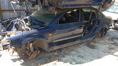 VOLKSWAGEN PASSAT BERLINA (3B2)