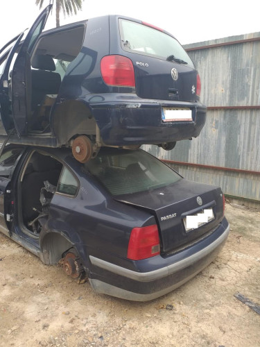  VOLKSWAGEN PASSAT BERLINA (3B2) 
