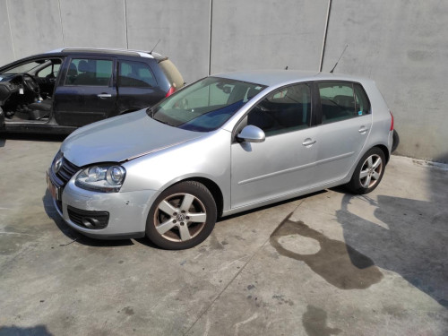 VOLKSWAGEN GOLF V (1K1)(10.2003) — vehículo donante para recambios 