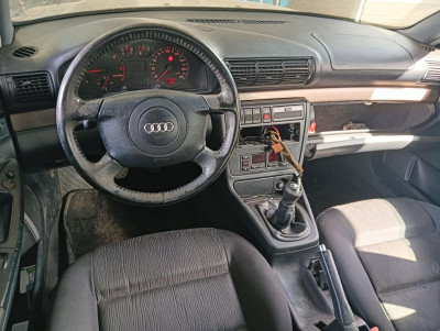 AUDI A4 BERLINA (B5)