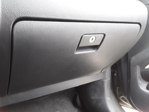 GUANTERA Toyota COROLLA VERSO (R1) 