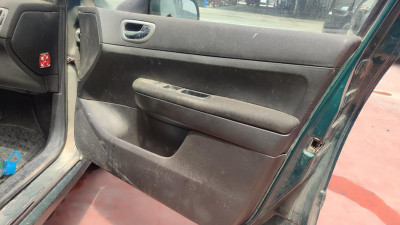 PEUGEOT 307 (S1)(04.2001)