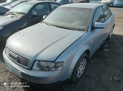AUDI A4 BERLINA (8E)