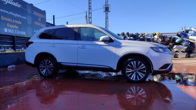 MITSUBISHI OUTLANDER (GF0/GG0)