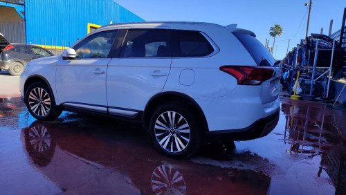 MITSUBISHI OUTLANDER (GF0/GG0) — vehículo donante para recambios 
