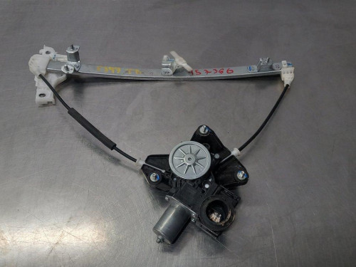  ELEVALUNAS TRASERO DERECHO TOYOTA YARIS CROSS 