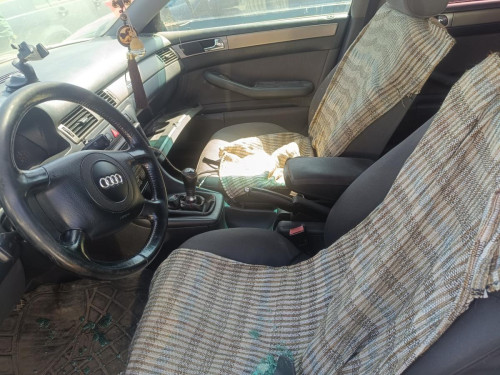  AUDI A6 BERLINA (4B2) 