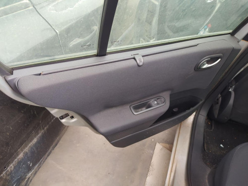  ELEVALUNAS TRASERO IZQUIERDO Renault MEGANE II CLASSIC BERLINA 