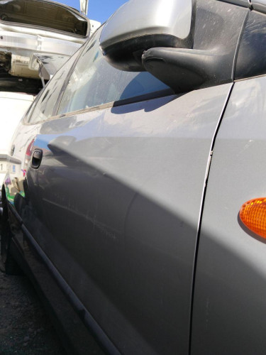 PUERTA DELANTERA DERECHA Nissan ALMERA TINO (V10M) 