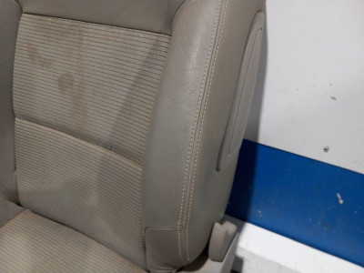 ASIENTO DELANTERO IZQUIERDO