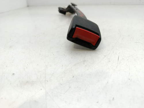 ENGANCHE CINTURON DELANTERO IZQUIERDO Volkswagen GOLF IV BERLINA (1J1)(10.1997) 