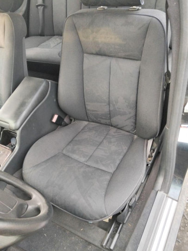 ASIENTO DELANTERO IZQUIERDO Mercedes-Benz CLASE E (BM 210) BERLINA 