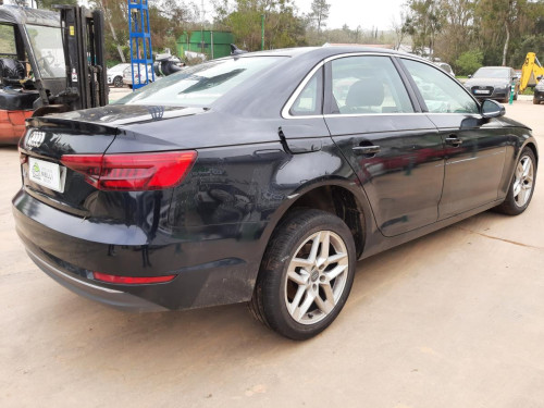  AUDI A4 BERLINA (8W2) 
