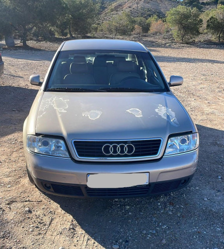 AUDI A6 BERLINA (4B2) — vehículo donante para recambios 