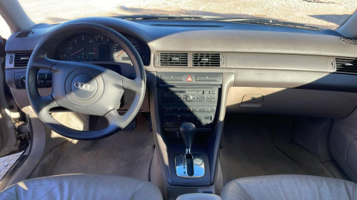 AUDI A6 BERLINA (4B2) — vehículo donante para recambios 