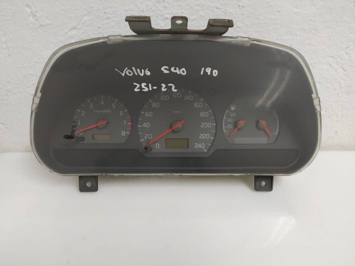 CUADRO INSTRUMENTOS Volvo S40 BERLINA 