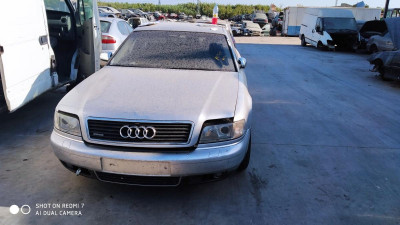 AUDI A8 (D2)