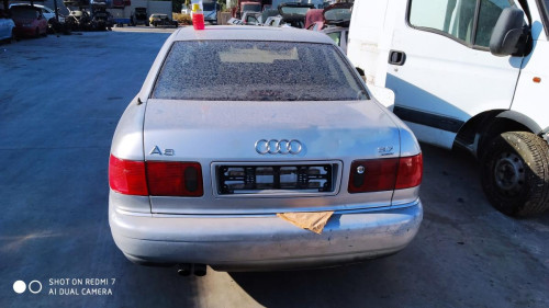  AUDI A8 (D2) 