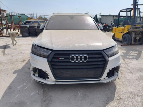  AUDI SQ7 (4MB) 