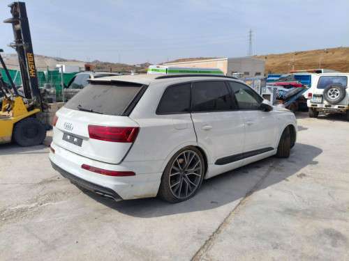  AUDI SQ7 (4MB) 