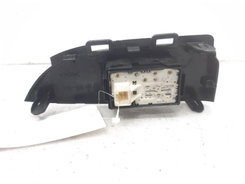  MANDO ELEVALUNAS TRASERO DERECHO TOYOTA PRIUS (ZVW30) 